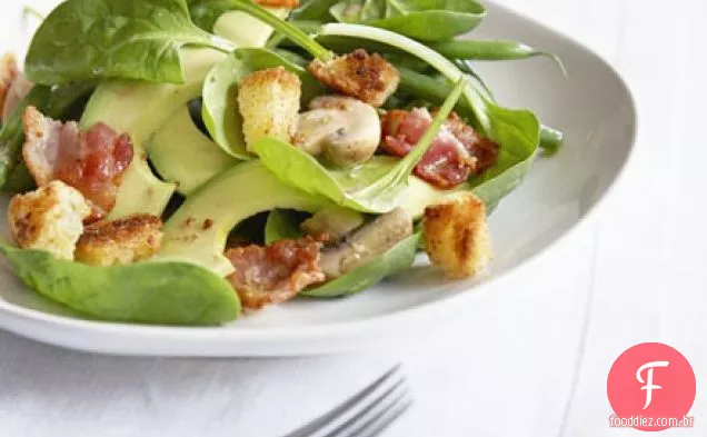 Salada bistrô de espinafre e bacon para bebês