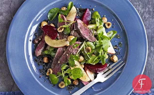 Salada de pombo e beterraba