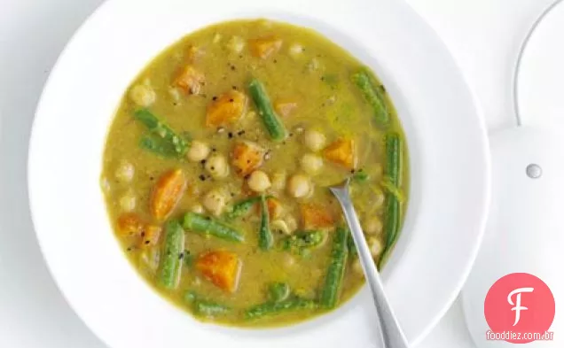 Grão de bico indiano e sopa de legumes