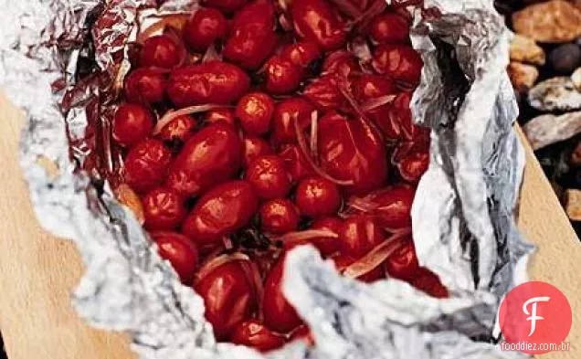 Tomates assados e cebolas vermelhas