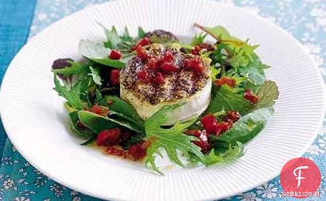 Queijo de cabra apimentado com salada SunBlush