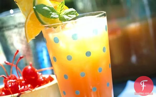 Patio Daddy-O Planter's Punch
