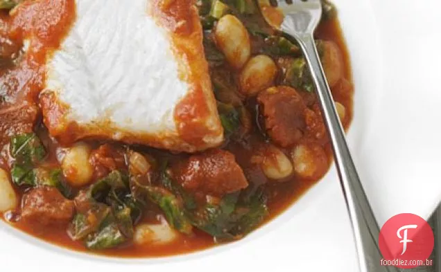 Peixe branco com feijão picante e chouriço