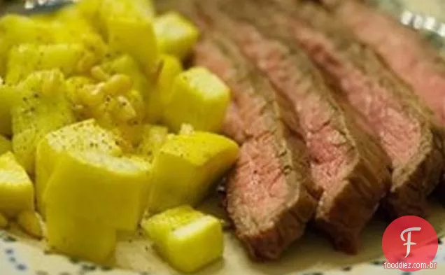 Bife Com Abóbora De Verão E Pinhões