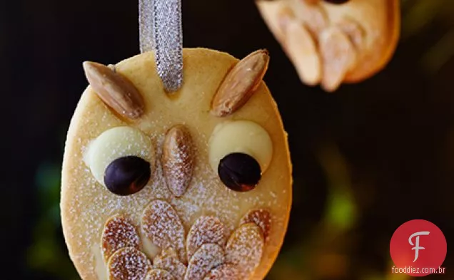 Snowy owl Christmas tree biscuits