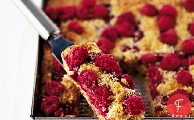 Framboesa e amêndoa traybake