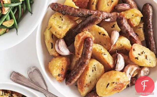 Rosemary & alho batatas assadas com chipolatas