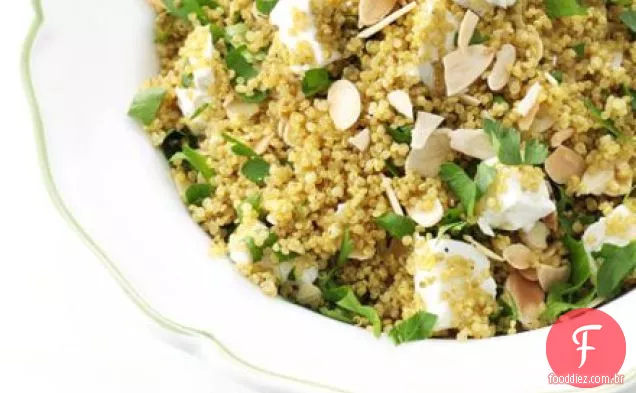 Quinoa temperada com amêndoas e feta