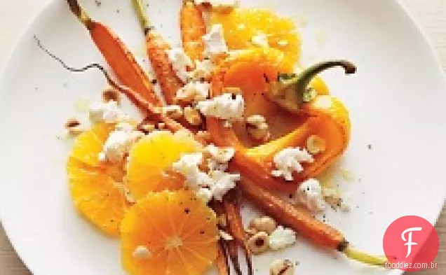 Pimentos Doces Torrados E Cenouras Com Laranja E Avelãs