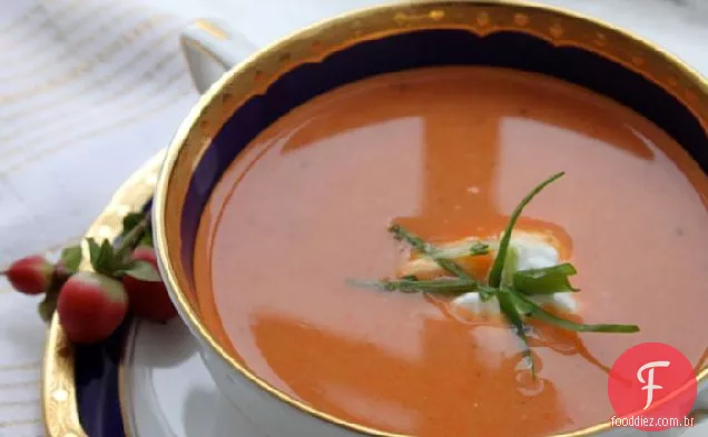 Sopa De Pimenta Vermelha Assada Com Carne De Caranguejo
