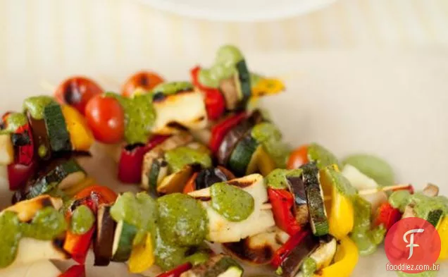 Kebabs Vegetarianos Com Molho Pesto Vegano