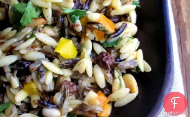 Orzo E Salada De Arroz Selvagem