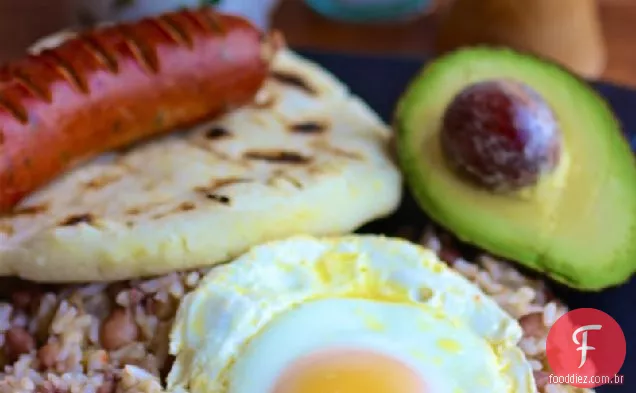 Café Da Manhã Tradicional Colombiano (Calentado)