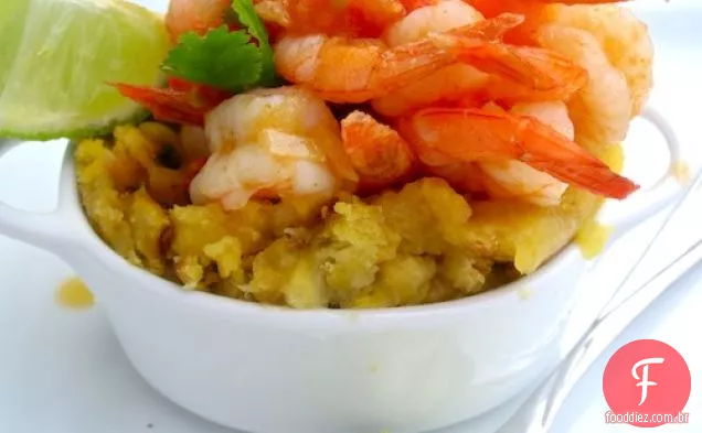Mofongo com camarão (Banana Verde amassada com camarão)