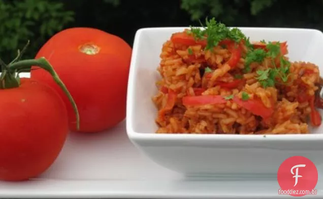 Arroz de tomate e pimenta vermelha (Arroz con Tomate y Pimentón)