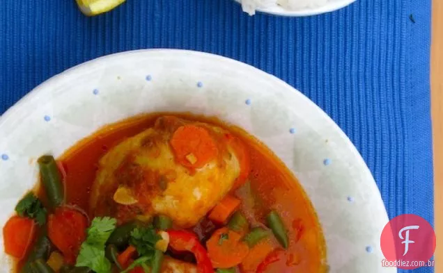 Pollo Guisado a la Jardinera (Frango Assado com legumes)