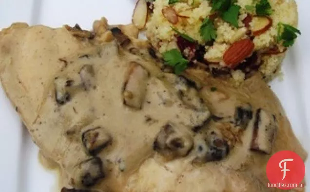 Tilápia em molho de cogumelos (tilápia em Salsa de Champiñones)