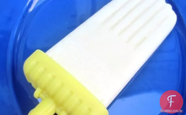 Picolés de coco estilo colombiano (Paletas De Coco)