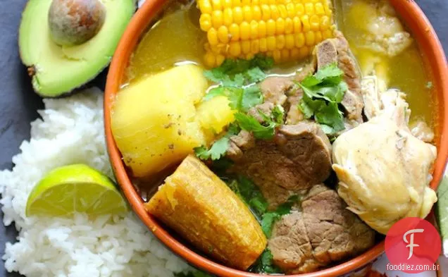Sancocho Trifásico (Três Carnes Sancocho)