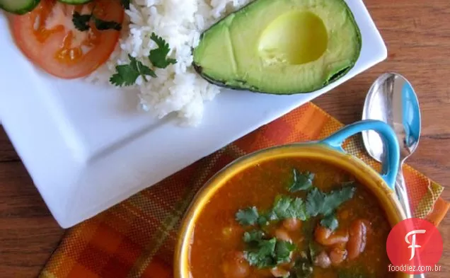 Frijoles con Coles (Sopa De Feijão Com Couve)
