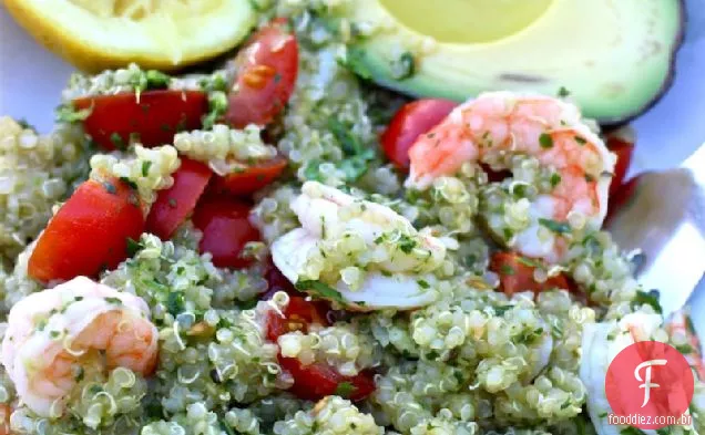 Salada de Quinoa, camarão e Chimichurri
