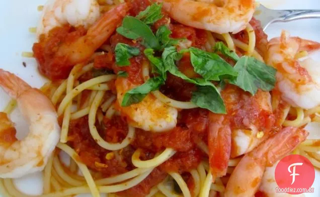 Espaguete Com Camarão Fra Diavolo