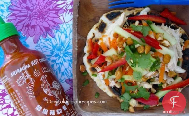 Arepa Thai De Pollo (frango tailandês Arepa)
