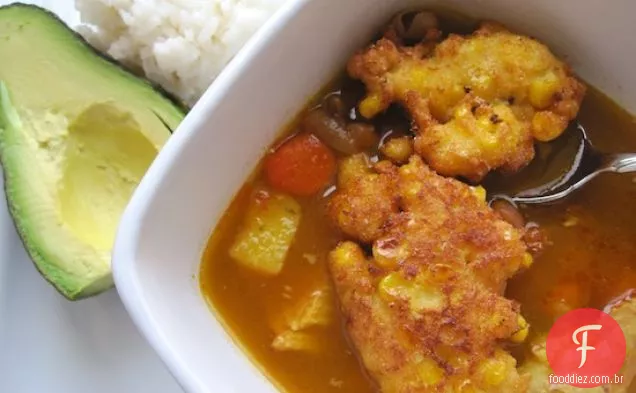 Frijoles Verdes con Torcicas de Choclo (sopa de feijão com bolinhos de milho)