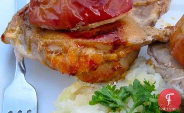 Chuletas Rellenas De Manzana (costeletas de porco recheadas com maçãs)