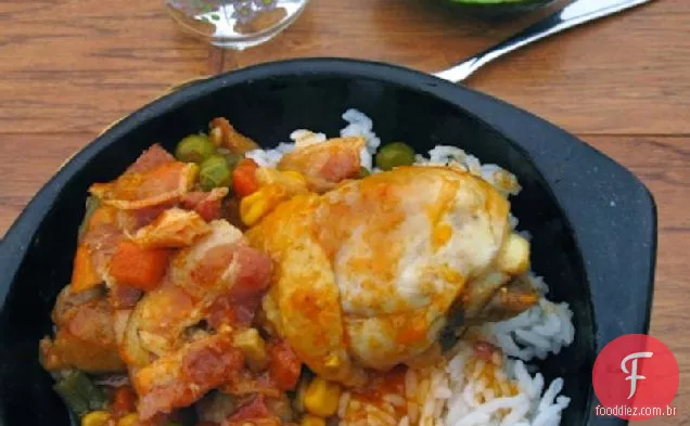 Estofado de Pollo con Tocineta (ensopado de frango com Bacon)