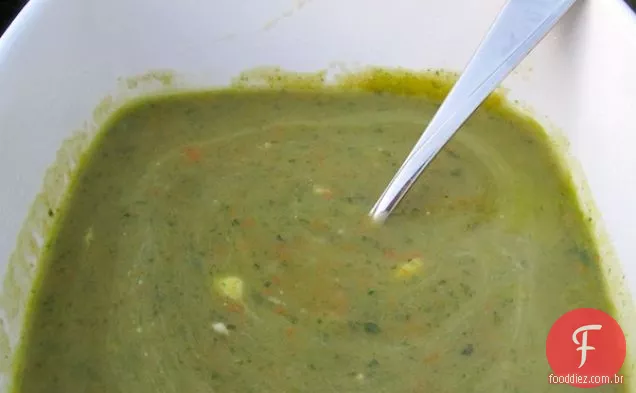 Espinafre, batata, endro e sopa de cenoura