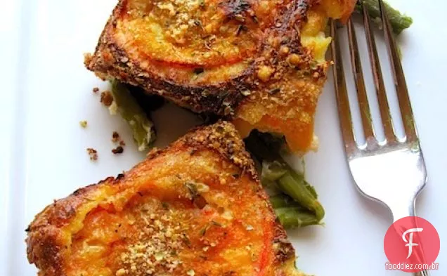 Aspargos e tomate fritada assada