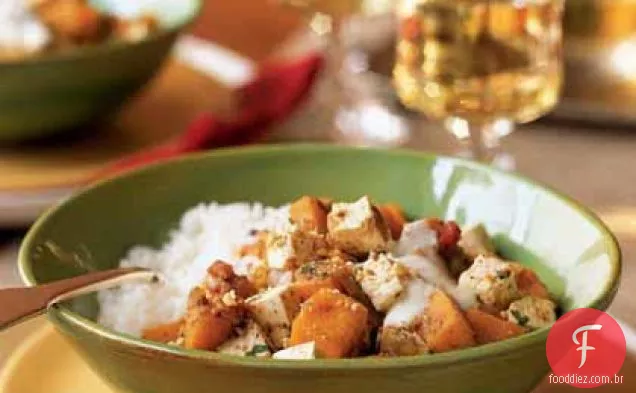 Batata doce e caju Korma sobre Arroz De Coco