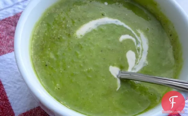 Crema de Arvejas (sopa de ervilha)