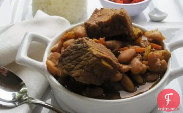 Ensopado de feijão e carne (Estofado de Frijoles y Carne)