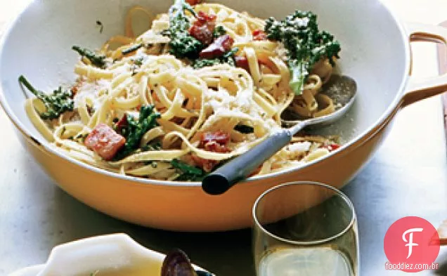 Limão Fettuccine com brócolis e Pancetta 