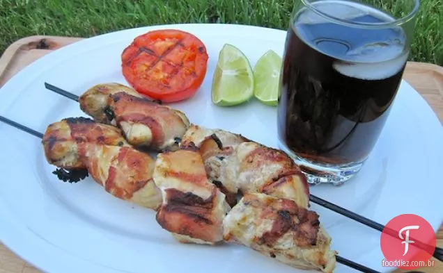 Chuzos de Pollo con Tocineta (Espetos De Frango e Bacon)