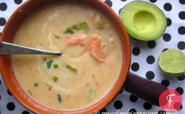 Crema de Camarones (sopa cremosa de camarão)