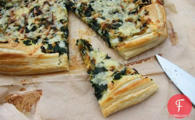 Espinafre E Cebola Puff Tart