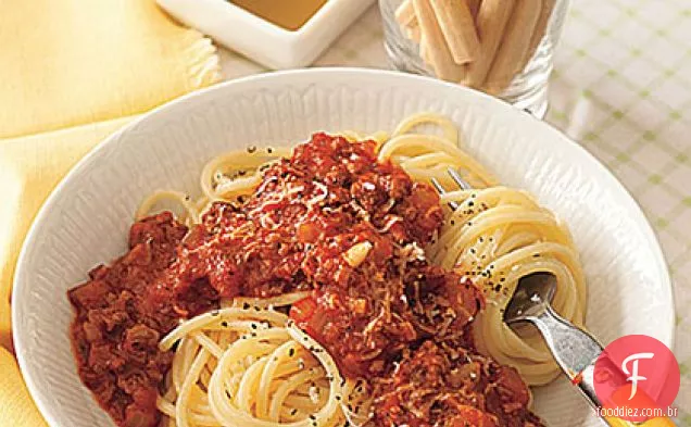 Espaguete Com Molho De Carne