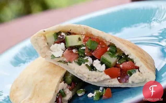 Hummus Pitas Com Queijo Feta-Olive Salsa