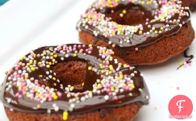 Rosquinhas de Chocolate triplo com granulado