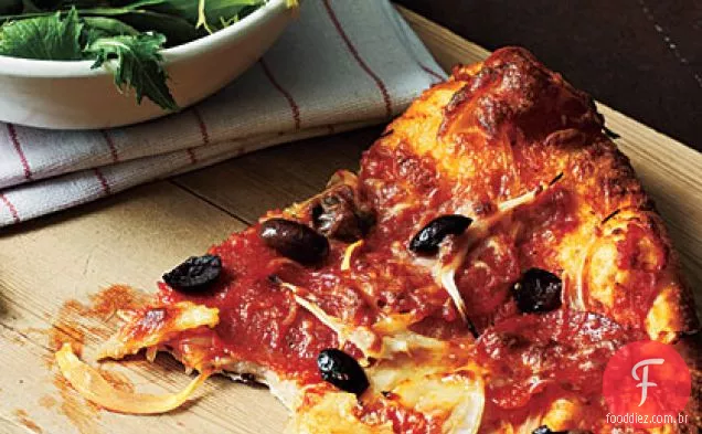 Pepperoni, cebola e Pizza De Azeitona