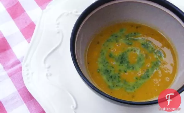 Sopa Assada De Abóbora E Sálvia
