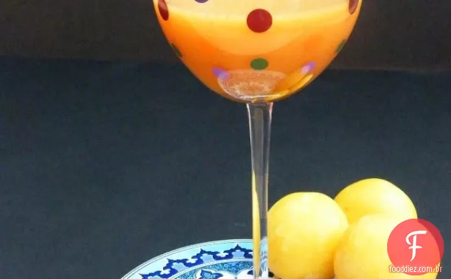 5: 2 dieta - Smoothie de ameixa e maçã com Fizz (68 calorias)
