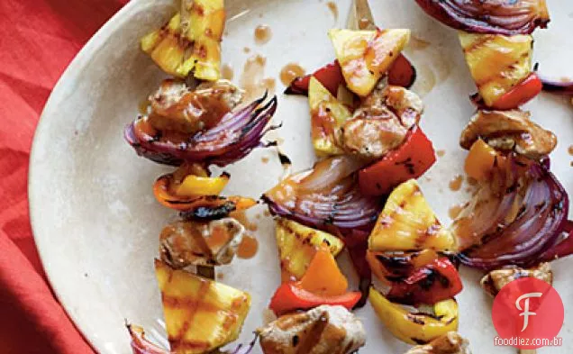 Kabobs de porco doce e azedo Chinês grelhado