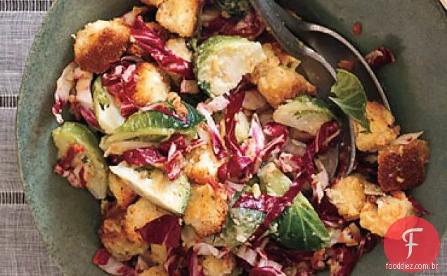 Panettone Panzanella com Pancetta e couves de Bruxelas