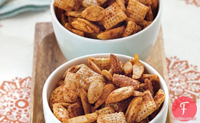 Almond Picante-Pumpkinseed Snack Mix