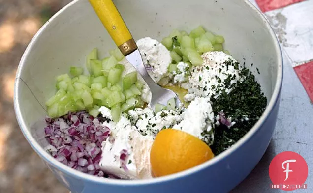 Salada De Pepino E Queijo Feta