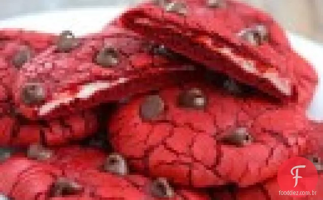 Biscoitos De Veludo Vermelho recheados com cobertura de Cream Cheese